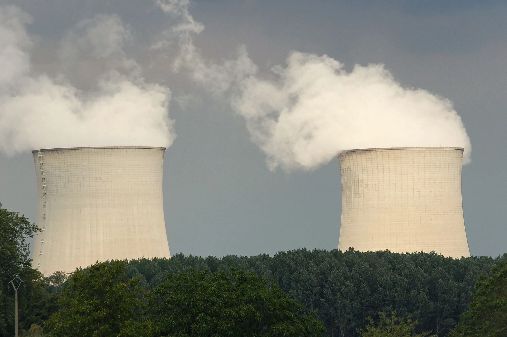 Study: New England ratepayers would save up to $700 billion replacing wind, solar with natural gas, nuclear